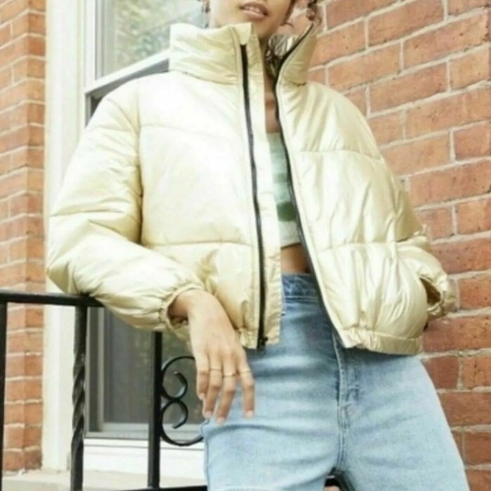 Metallic Gold Puffer Jacket Zip-Up Medium NWOT Trendy